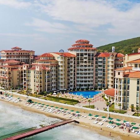 Andalucia Beach - Sea Viev Apartments Elenite Bagian luar foto