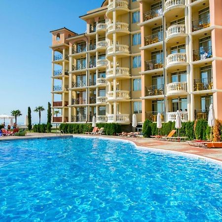 Andalucia Beach - Sea Viev Apartments Elenite Bagian luar foto