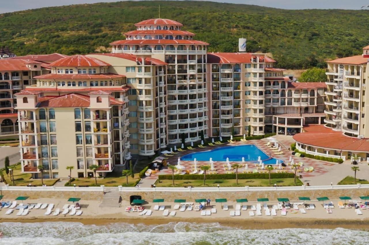 Andalucia Beach - Sea Viev Apartments Elenite Bagian luar foto
