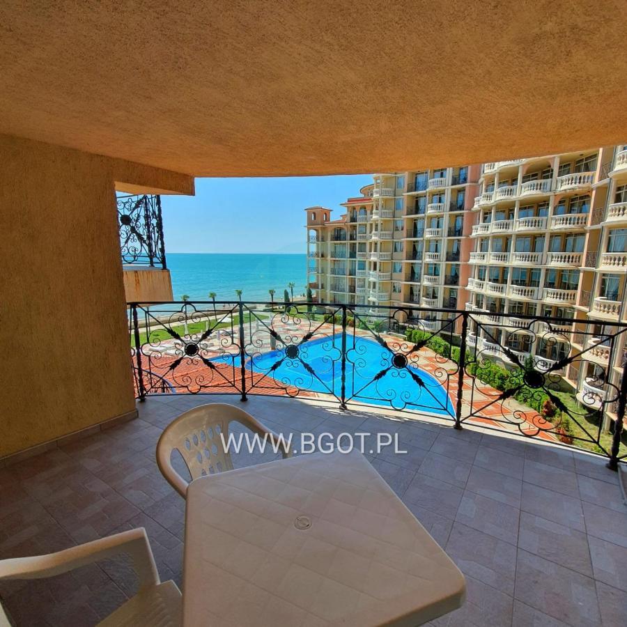 Andalucia Beach - Sea Viev Apartments Elenite Bagian luar foto